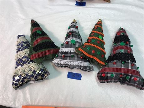 5 Craft Christmas Trees