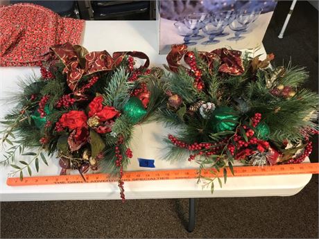 2 Christmas Wreaths