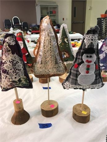 3 Craft Christmas Trees with Stand