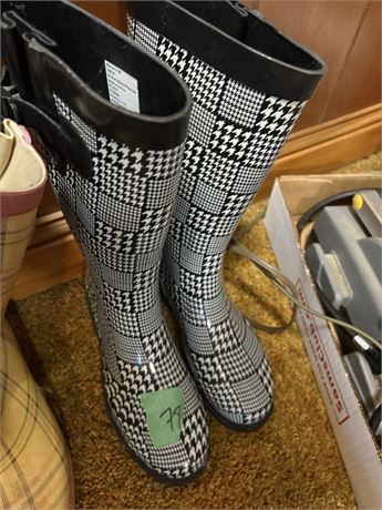 Rain Boots, Black and White