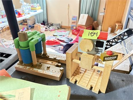 Thomas & Friends Wooden Sodor Crago Crane and Chuggington