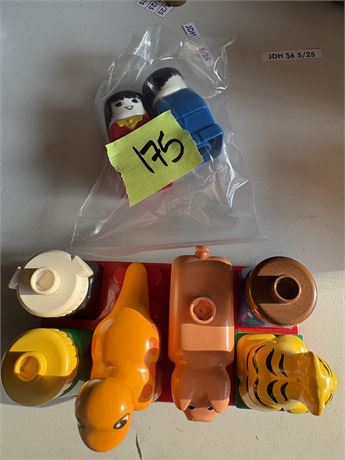 Figurines