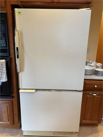 Armana Refrigerator