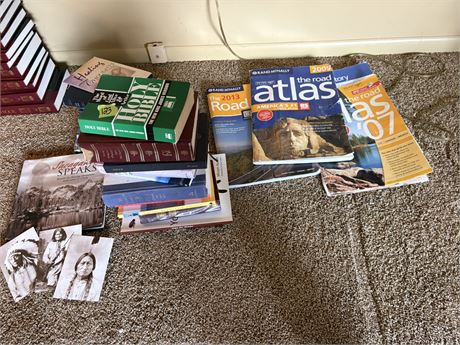 Books, Road Atlas'