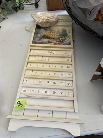 Wood Calendar with Interchangeable Pieces