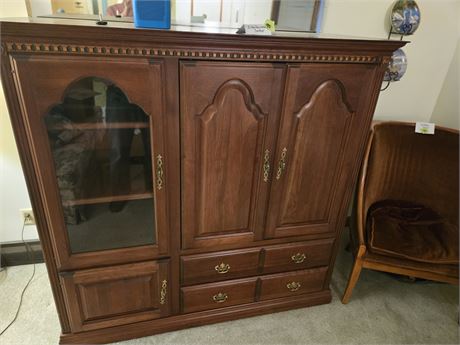 TV Cabinet