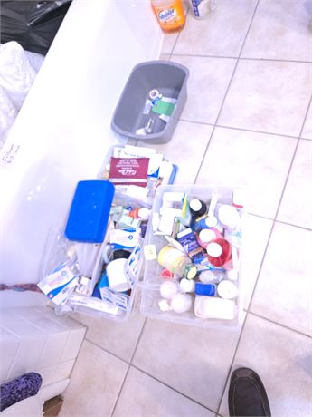 Medicine Cabinet and More, Bundler Bonus Lot