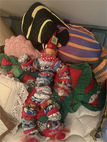 Pillows, Clown