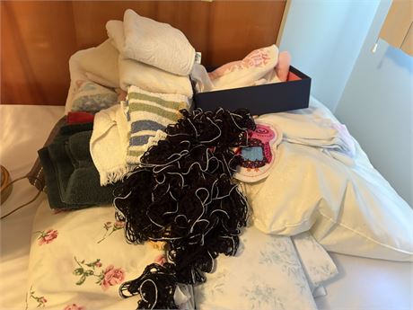Linens, Towels