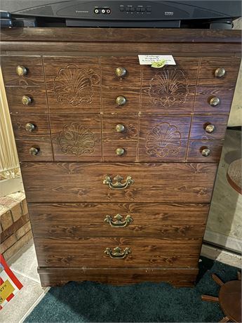 Dresser