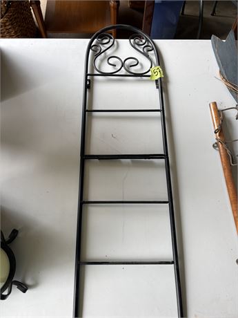 Metal Wall Rack