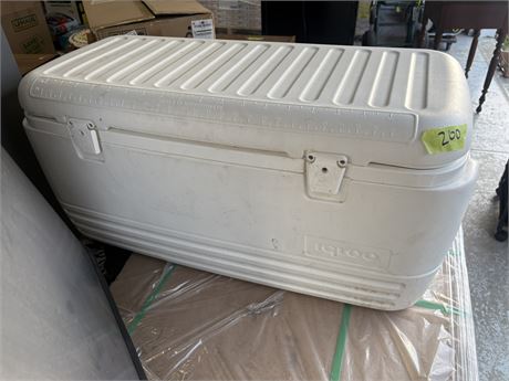 Large Igloo Cooler