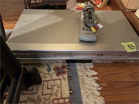 VCR / DVD Player