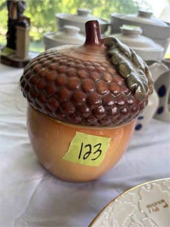 Acorn Canister