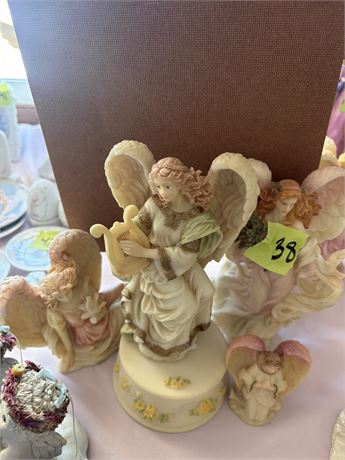 Angel Figurines, Serphim Classics