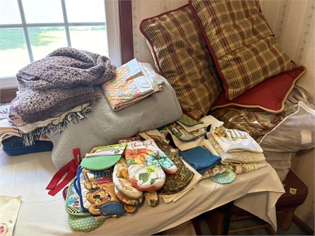 Pot Holders, Blankets, Bedding