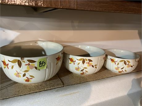 Vintage Hall's Bowls