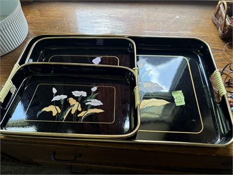Vintage Lacquerware Trays