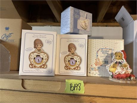 Precious Moment Clocks, Cherished Teddies