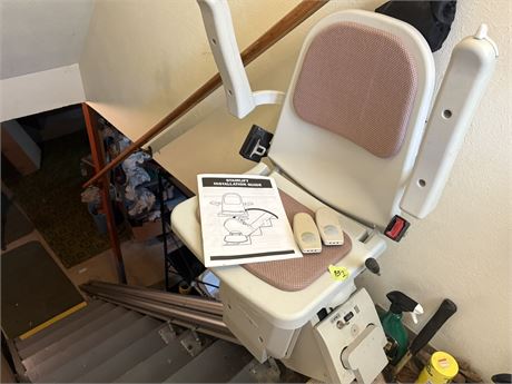 Stair Chair Lift with Remotes (MUST bring Tools to remove)
