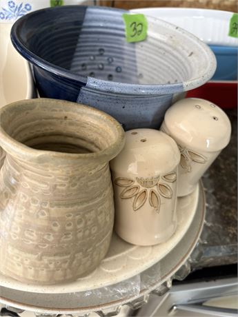 Pottery, Salt and Pepper, Plates