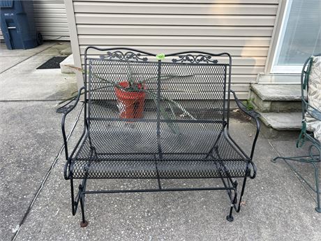 Outdoor Glider